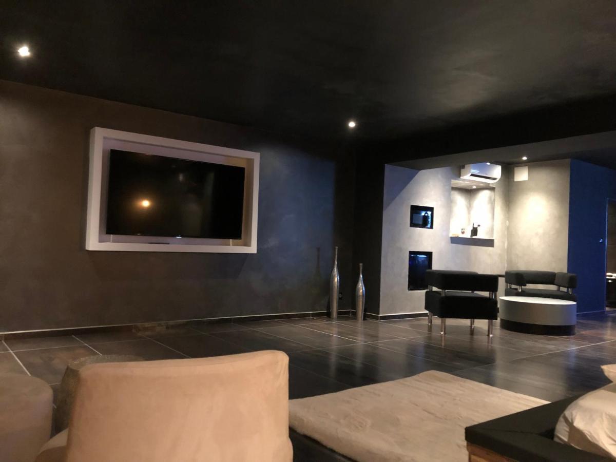 Cuincy Spalace المظهر الخارجي الصورة